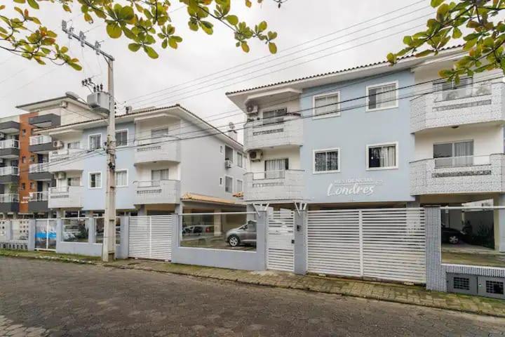 Self Check-In Wi-Fi , 2 Garagens, Home-Officce, Ar Quente E Frio Florianopolis Exterior foto